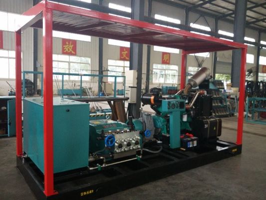 Máy phun tia nước áp suất cao 17000 Psi để loại bỏ vạch kẻ đường rỉ sét