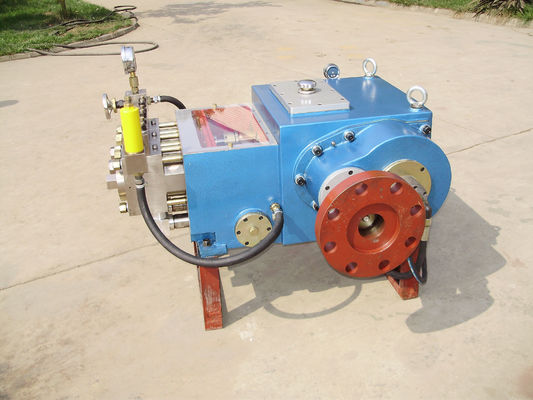 Máy bơm pít tông áp suất cao chống nước phản lực nước 500 Bar để loại bỏ rỉ sét trên tàu