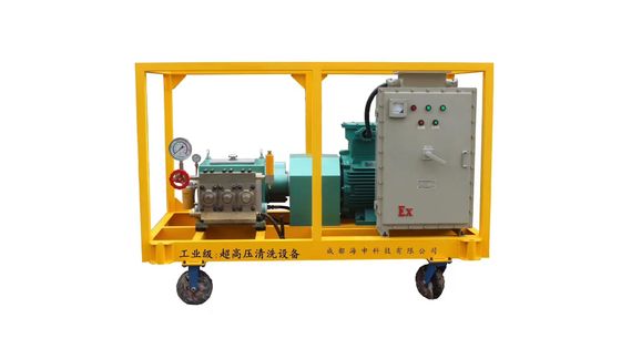 Thiết bị nổ thủy lực 1000bar để loại bỏ rỉ sét trên tàu Hydro Blaster