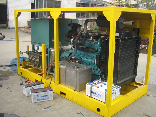 Thiết bị nổ thủy lực 90kw Máy ​​làm sạch tia nước công nghiệp 800bar