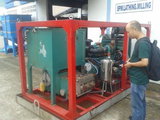 Thiết bị phun thủy lực 90kw 1500bar Máy phun nước công nghiệp