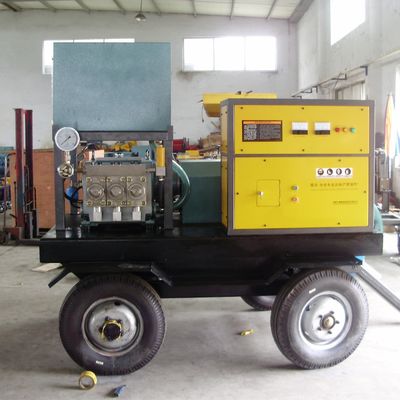 Máy phun nước áp suất cao 300bar Hydro Blasting Machine để loại bỏ rỉ sét